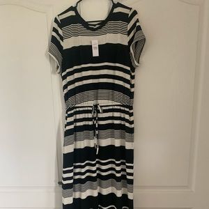 Loft Stretchy Maxi Dress perfect for summer!